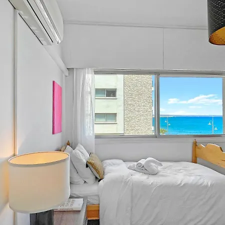 2br Seafront In Center With Community Pool לרנקה