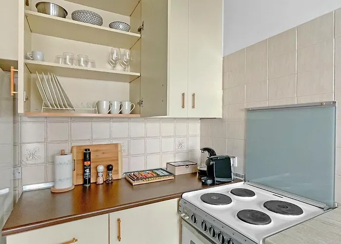 2br Seafront In Center With Community Pool Lägenhet *