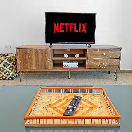 2br Seafront In Center With Community Pool